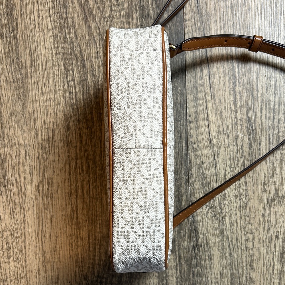 NWOT Michael Kors White and Brown Signature Crossbody Bag - Picture 6 of 14